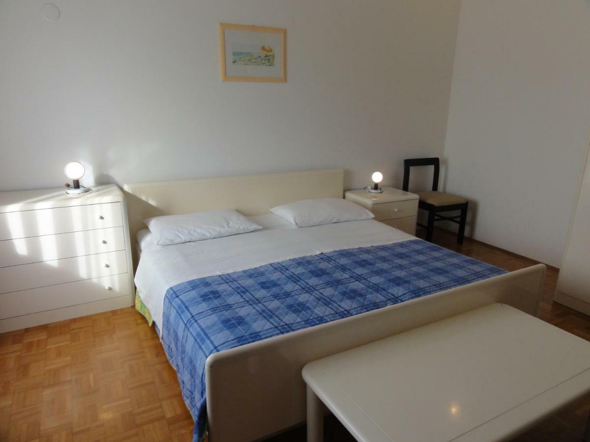 Nice And Cozy Apartment Ferry In Medulin Exterior photo