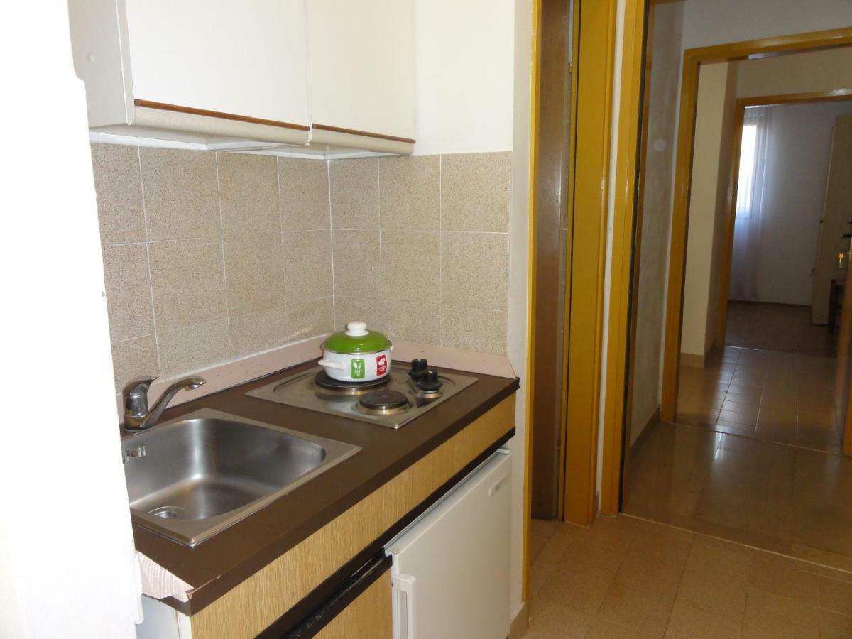 Nice And Cozy Apartment Ferry In Medulin Exterior photo