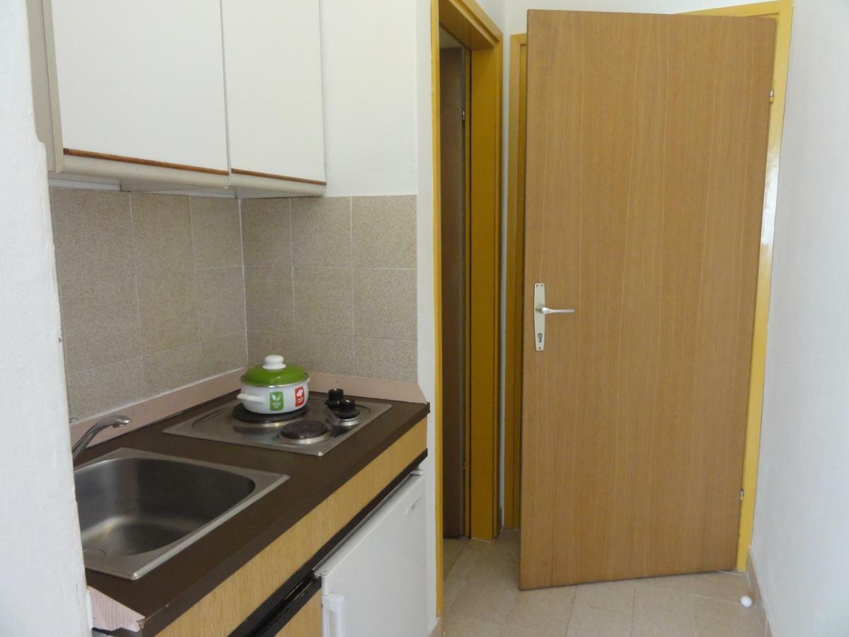 Nice And Cozy Apartment Ferry In Medulin Exterior photo